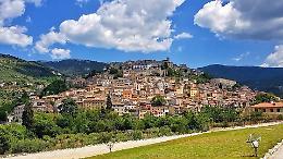 Epifania a Cori tra musica e il bacio del Bambinello