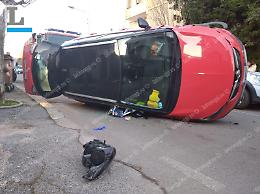 Latina, incidente in via Ferrucci: donna trasportata in ospedale