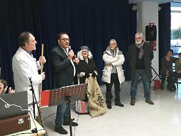 Befana solidale a Villa Silvana, dolci in regalo agli anziani e ai loro nipoti