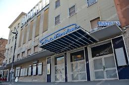 Ex cinema Giacomini, l'inopportuna difesa del sindaco Coletta