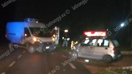 Latina, incidente in via del Crocifisso: scontro frontale tra due veicoli