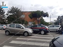 Fermato in auto e arrestato in mezzo alla strada