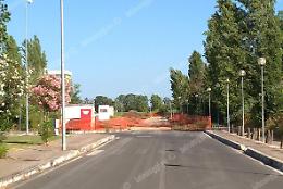 Via Aldo Moro e nuovo campo da calcio, sì al proseguimento dei lavori
