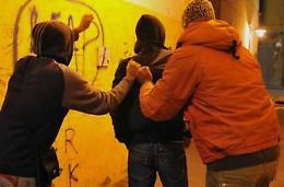 Minorenni picchiati dal branco, il Pd: "Vicenda grave, serve una riflessione"