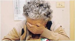 Malata di Alzheimer derubata della fede nuziale mentre &egrave; in ospedale