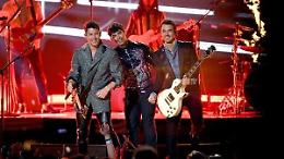 Coronavirus a Pomezia, il contagio al concerto dei Jonas Brothers al Forum di Assago