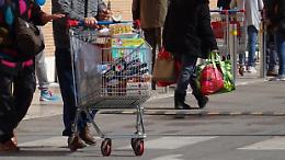 Coronavirus e zona rossa, lunghe file e controlli