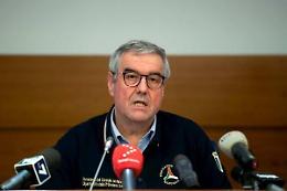 Il contagio rallenta. Nelle ultime 24 ore aumenta invece il dato dei morti, solo oggi 743