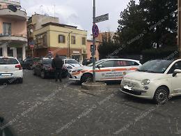 Trovato morto dentro casa, ipotesi suicidio