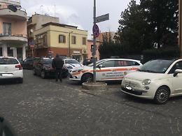 Si suicida in casa, i tanti sospetti dopo un post su Facebook