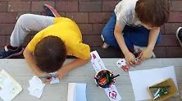 Il Coronavirus non ferma la Pasqua in paese grazie ai disegni dei bambini