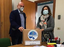 Coronavirus, trecento mascherine donate per gli over 65