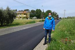 Nuovo asfalto per via Carano, la Provincia avvia il rifacimento della strada