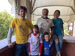 "Ve st&egrave;llo comm' alle lena" diventa una maglia e fa il giro del mondo