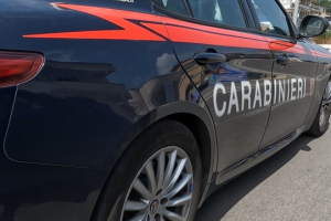 Formia, ruba sette bottiglie di liquore al supermercato: arrestato 50enne