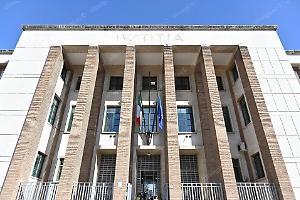 Sposa bambina, accuse di violenza sessuale: tutti in aula