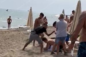 Pestaggio in spiaggia, i giudici: i testimoni facevano i video