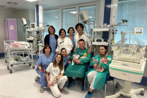 Una notte da ricordare: quattro gemelli prematuri nati al San Camillo di Roma