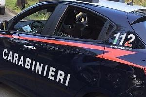 Minaccia i Carabinieri durante una notifica: denunciato 29enne