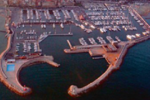 Vigilante preso a sassate da un gruppo di minorenni