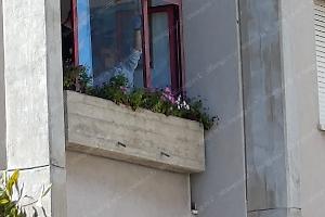 Spari ad Aprilia, sette colpi contro balconi e finestre