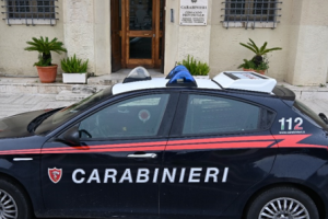 Si finge un impiegato dell’ufficio antifrode e truffa una donna, denunciato 41enne