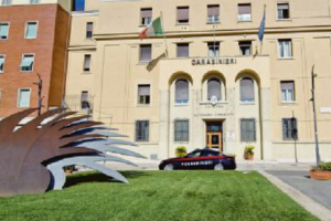 Minore aggredita in piazza, arriva l'assoluzione per un'adolescente