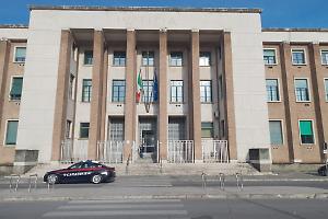 Maltratta la madre davanti alla figlia, divieto di avvicinamento per una 39enne