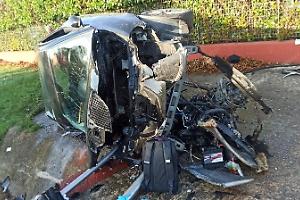 Spaventoso incidente con l’auto, ventenne finisce in ospedale