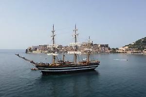 Amerigo Vespucci, sale l’attesa per la quindicesima tappa del tour nel Mediterraneo