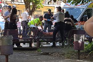 Accoltellato in piazza, resta in carcere l’80enne