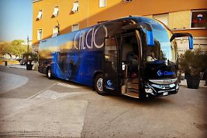 Sassaiola contro il pullman del Latina Calcio, arrivano i Daspo del Questore