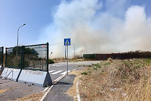 Danni alla linea elettrica dopo l'incendio, l'Ecocentro resta chiuso