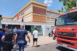 Principio di incendio al Liceo Grassi durante gli esami, scuola evacuata