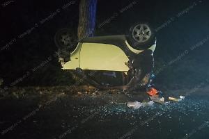 Scontro all'incrocio tra Appia e via Epitaffio, Smart si ribalta