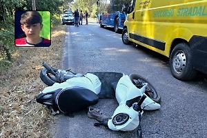 Mortale, travolto in scooter da un bus: la vittima è Simone Besco di 15 anni