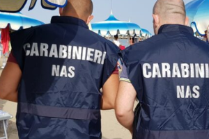 Controlli del Nas: sospesi uno stabilimento balneare privo di dispositivo salvavita e una palestra abusiva