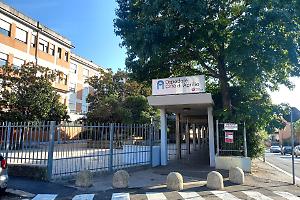 Aggredisce infermiere e medico del pronto soccorso, arrestato dai poliziotti