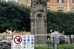 Terracina, atti vandalici al cantiere del Monumento ai Caduti di Piazza Garibaldi