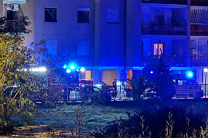 I vicini non la vedevano da giorni, era morta in casa da due settimane