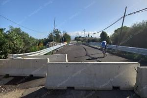 Via Isole, passi decisivi per la riapertura del ponte