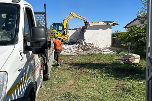 Iniziate le demolizioni di immobili abusivi a Borgo Sant'Antonio