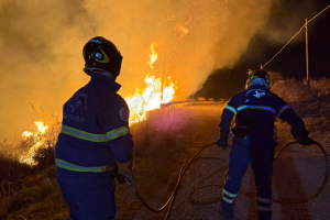 Nuovo incendio tra Itri e Sperlonga: distrutti ettari di vegetazione a Punta Cetarola