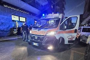 Stroncato da un malore, 73enne muore nel proprio negozio in centro