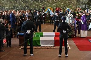 Commozione al Comani per il funerale di Simone Mettini e Lorenzo Nucheli