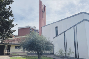 Ladri spietati: rubano il defibrillatore alla parrocchia