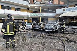 Dietro al suv incendiato una società che ha restaurato anche il Colosseo