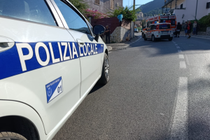 Grave incidente in via Roma: madre e figlio in codice rosso