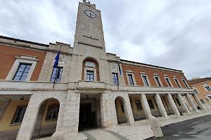 Dipendente comunale in difficoltà, i colleghi le "regalano" le loro ferie