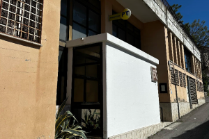 Raccolta firme per l’ufficio postale chiuso